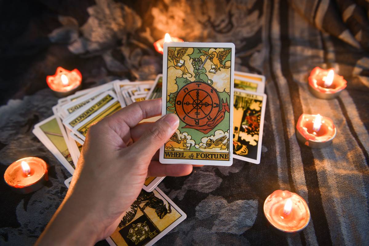 Can a psychic accurately predict the outcome of the 2020 Election?